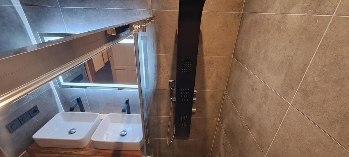 Maison A Moutiers 3 Vallees 4 Chambres 10 Pers ภายนอก รูปภาพ